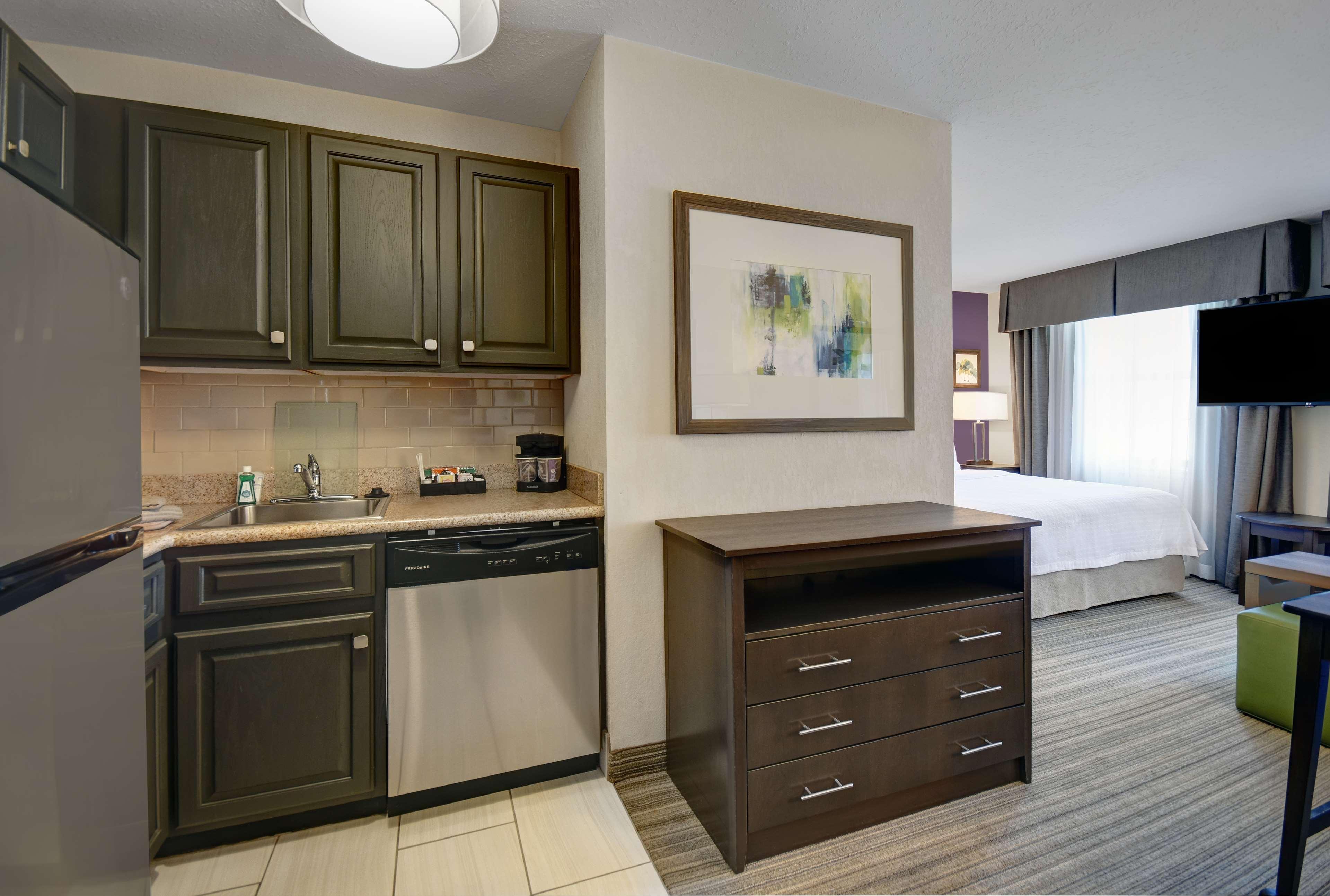 Homewood Suites By Hilton Итонтаун Экстерьер фото