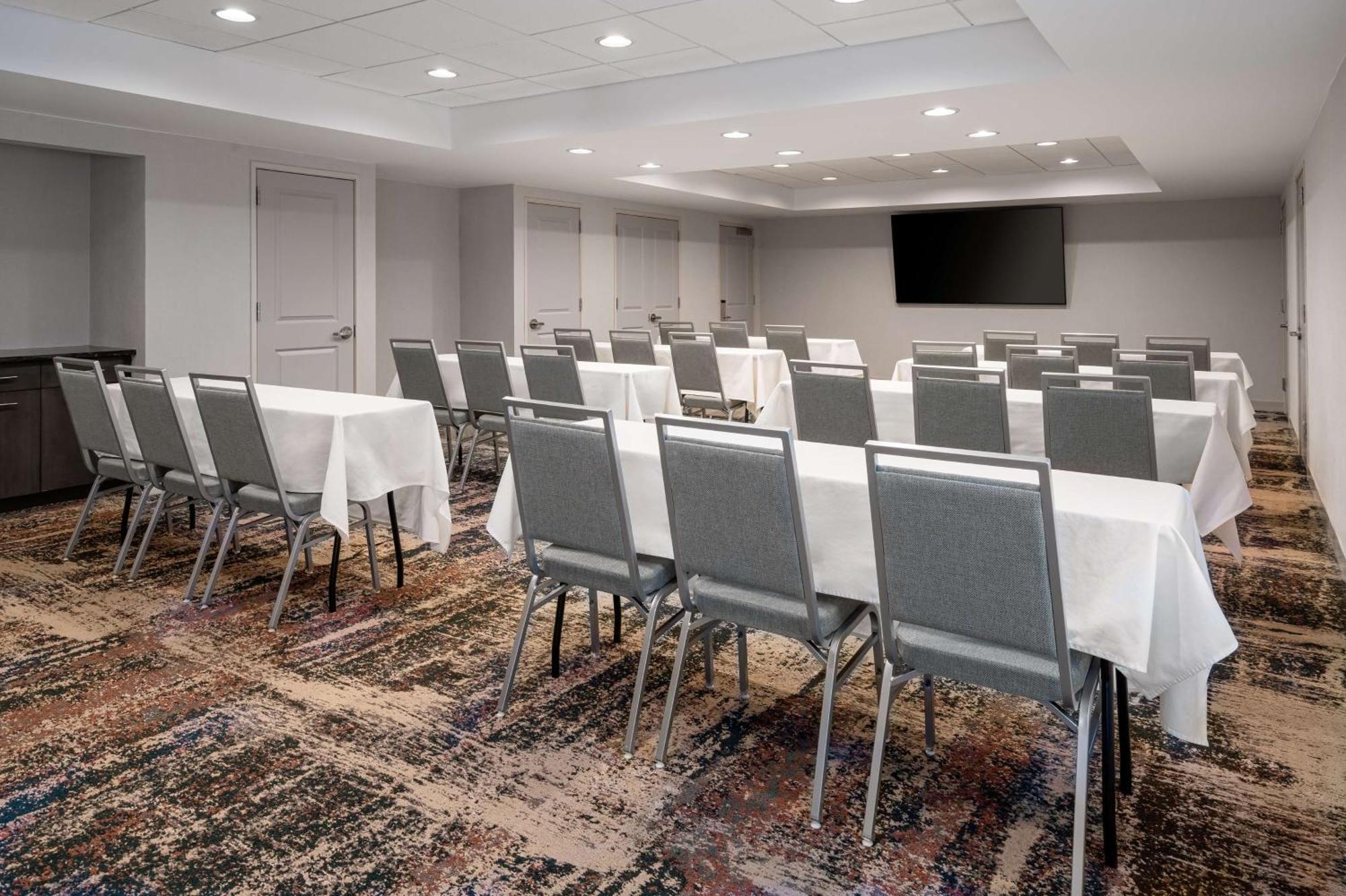 Homewood Suites By Hilton Итонтаун Экстерьер фото