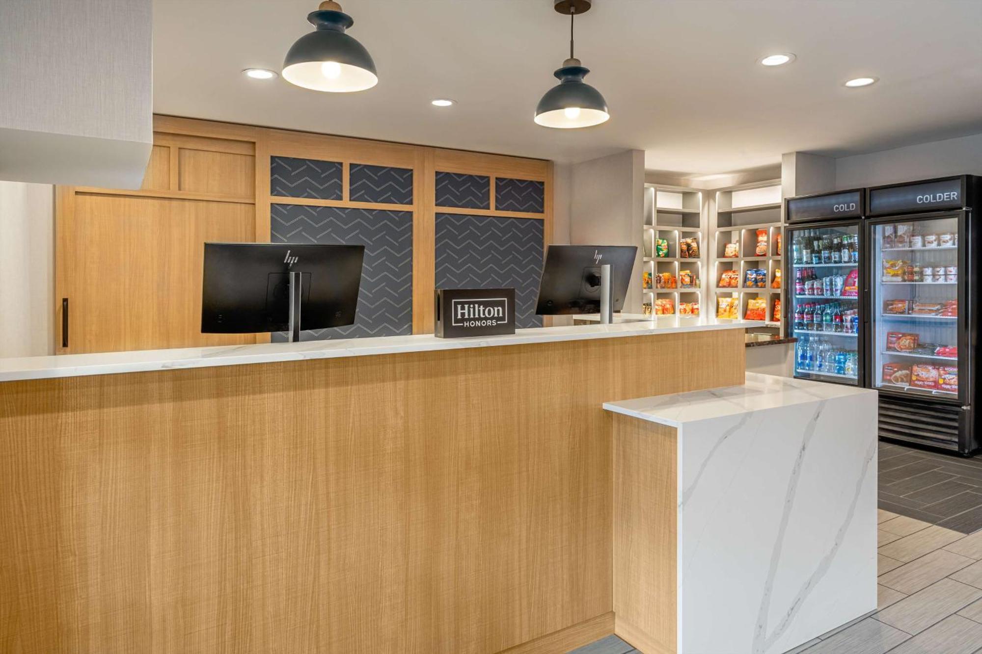 Homewood Suites By Hilton Итонтаун Экстерьер фото