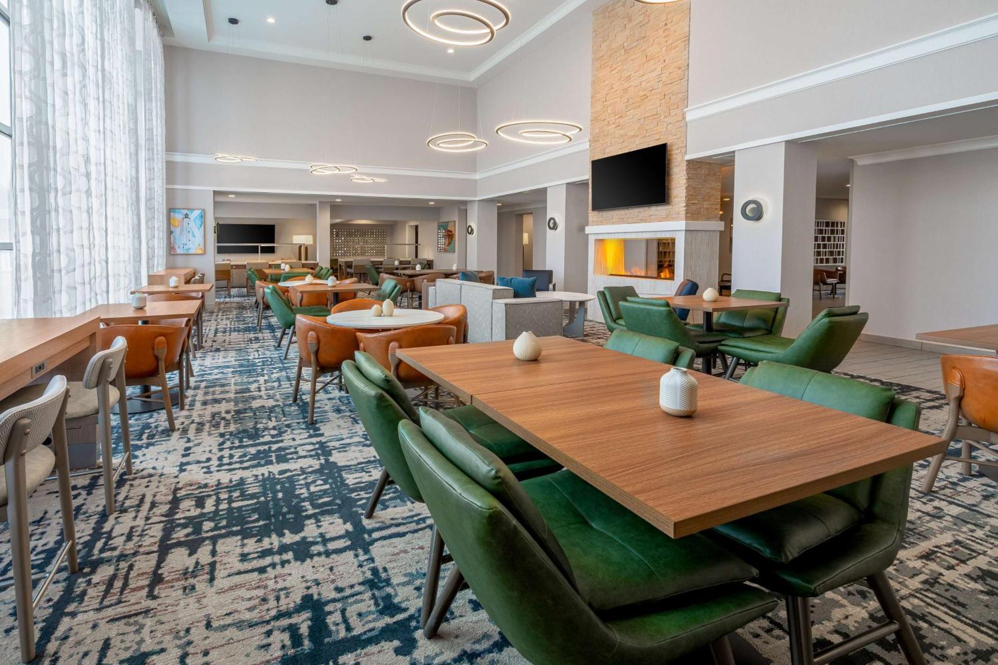 Homewood Suites By Hilton Итонтаун Экстерьер фото