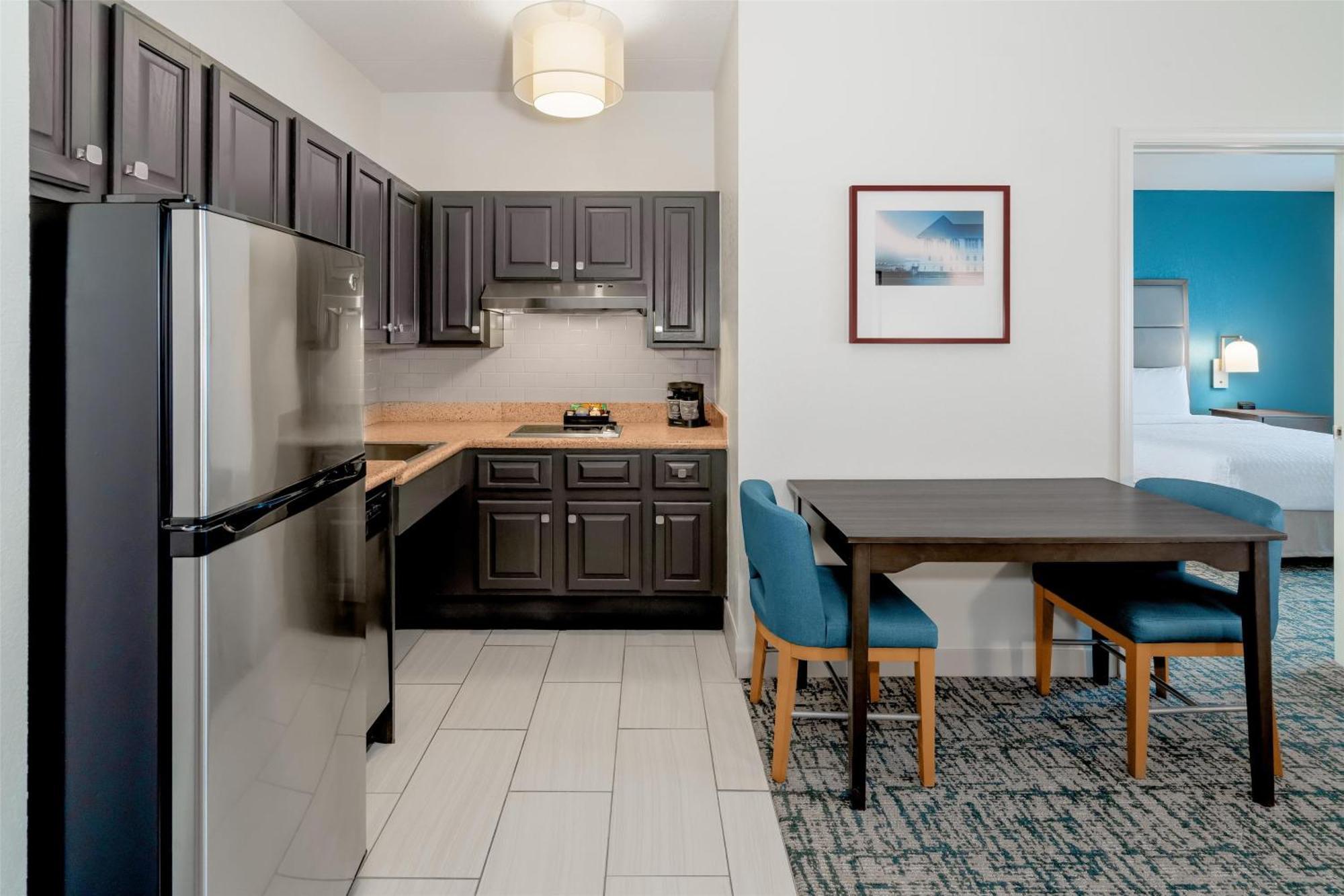 Homewood Suites By Hilton Итонтаун Экстерьер фото